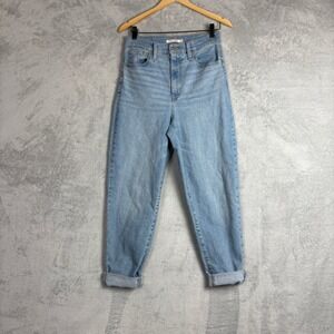 Levi's High Waisted Mom Jeans Light Wash Blue Tapered W28 L29 26986-0067 Y2K